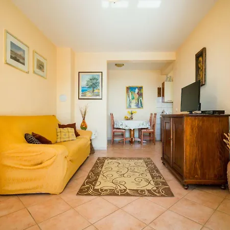 Apartman Silvana.1 *